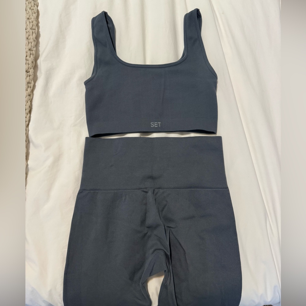 SET ACTIVE Grey Set